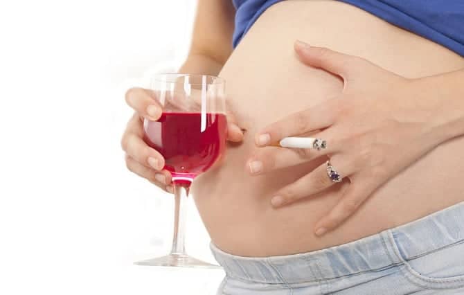 Hamilelikte Uzak Durulması Gereken Yiyecek Ve içecekler